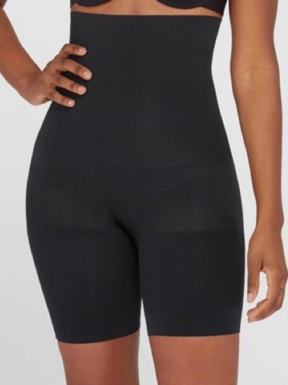 SPANX Mid-Thigh Shaper in Black NEW! ASSETS by SPANX
High-Waist Mid-Thigh